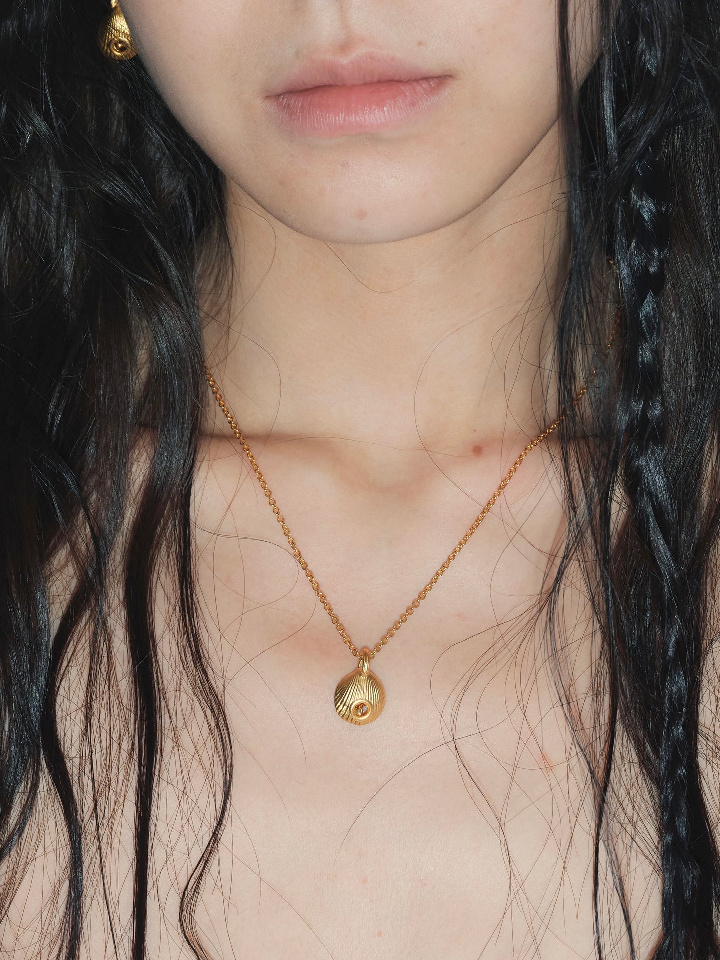 fomulo Shell piercing STAR NECKLACE.